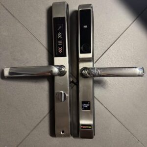 Narrow panel smart lock